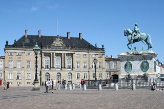 Дворец Амалиенборг в Копенгагене, Дания